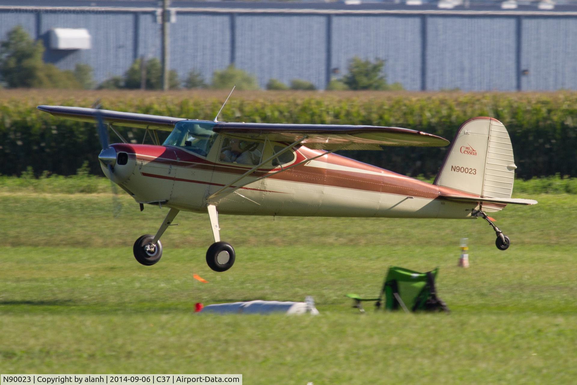 N90023, 1946 Cessna 140 C/N 9081, arriving at Brodhead