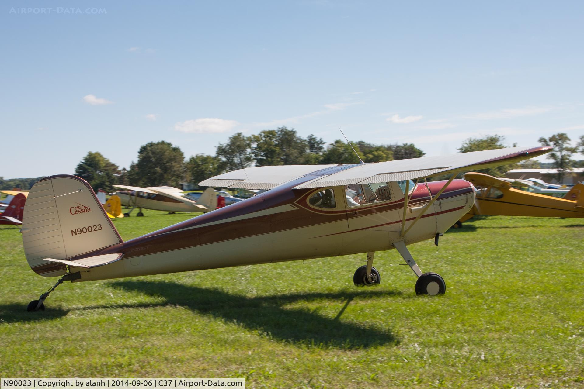 N90023, 1946 Cessna 140 C/N 9081, parked up at Brodhead