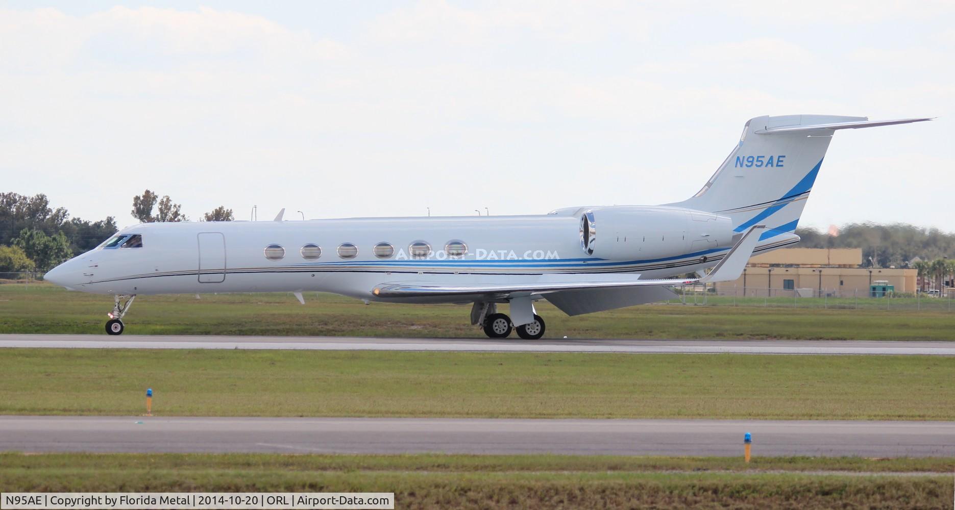 N95AE, 1998 Gulfstream Aerospace G-V C/N 562, Gulfstream V