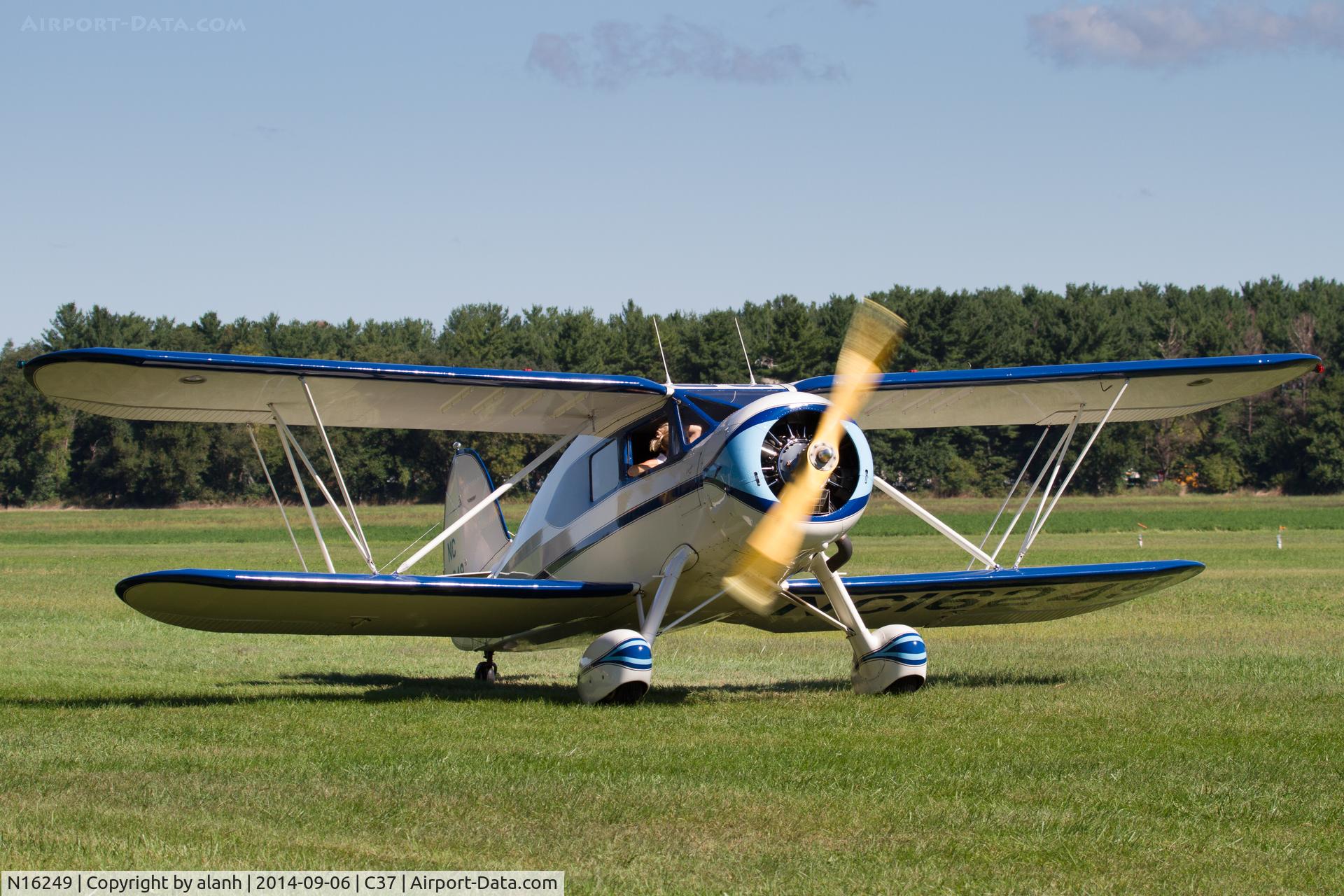 N16249, 1936 Waco YKS-6 C/N 4466, Taxying in at Brodhead