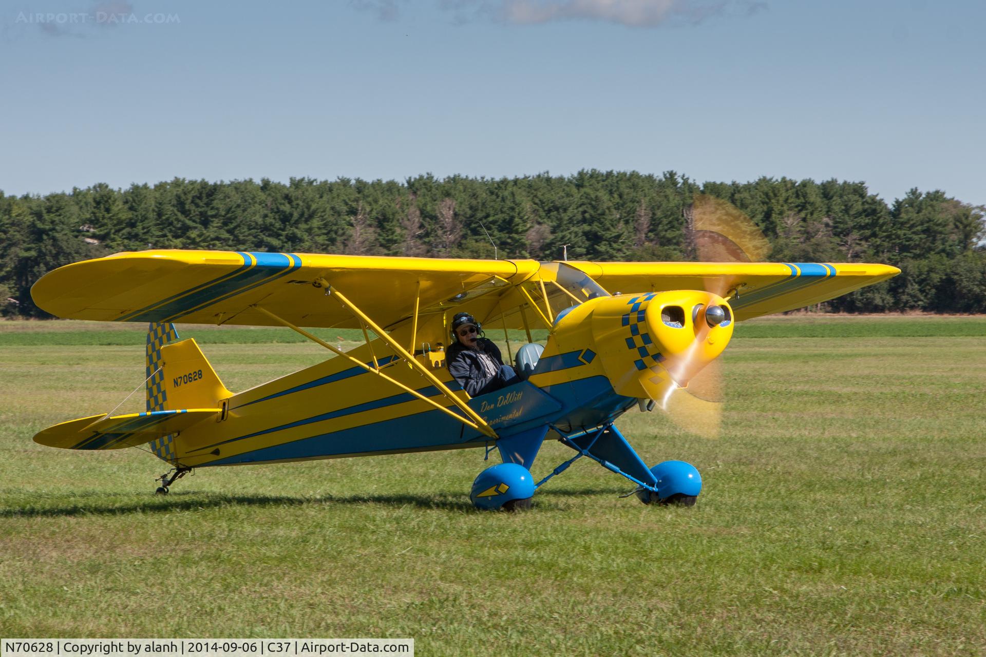 N70628, 1946 Piper J-3C Cub C/N 17640, Taxying in at Brodhead