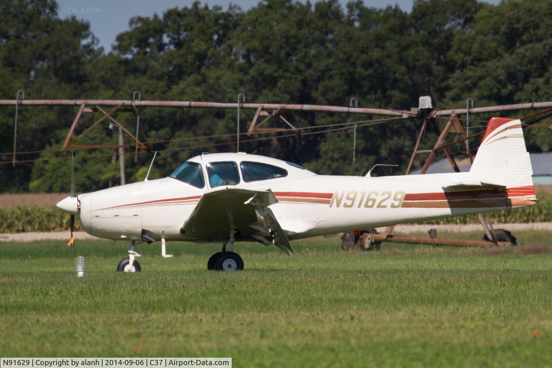 N91629, 1946 North American Navion (NA-145) C/N NAV-4-156, Landing at Brodhead