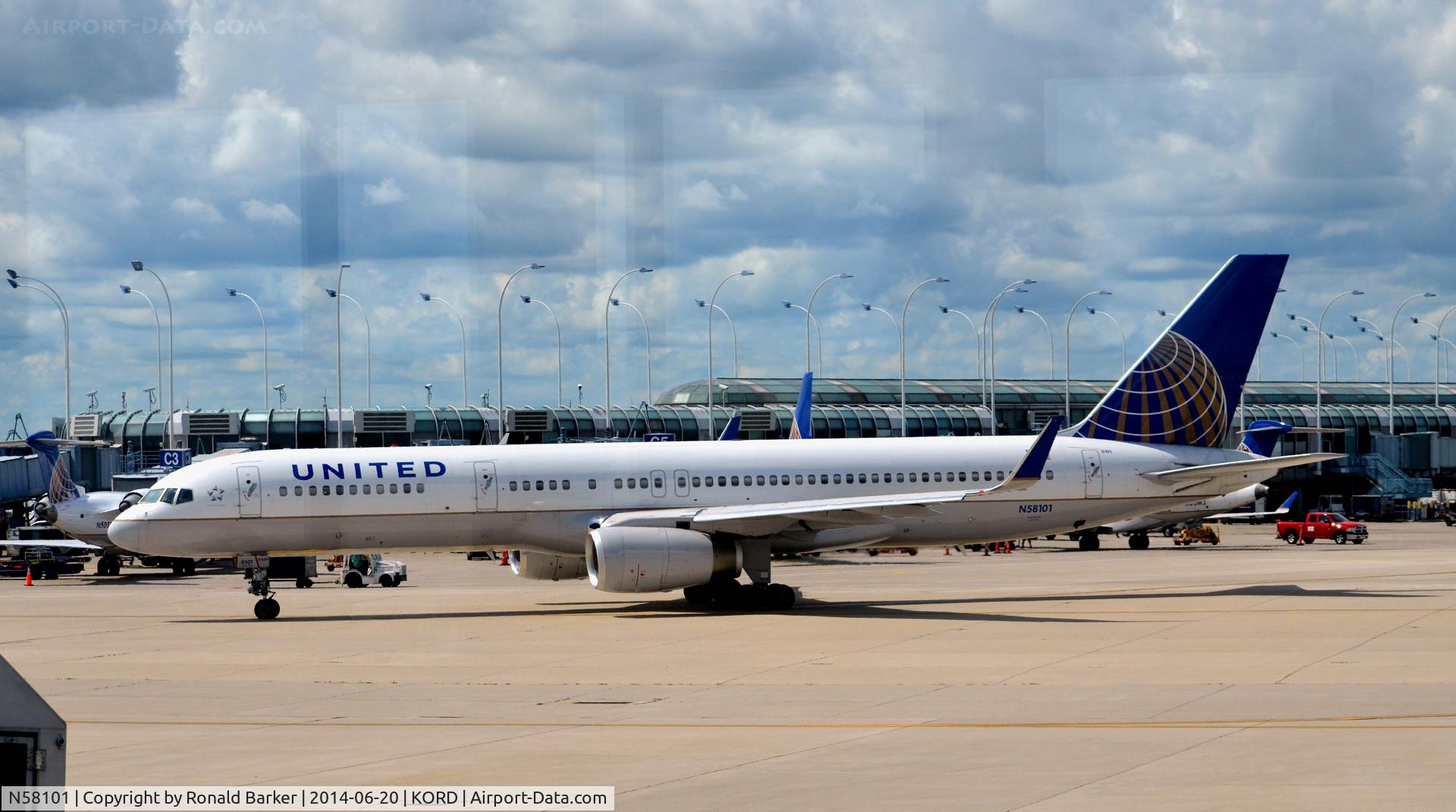 N58101, 1994 Boeing 757-224 C/N 27291, Taxi O'Hare