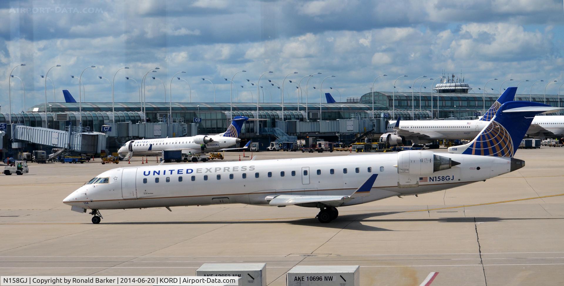 N158GJ, 2005 Bombardier CRJ-702 (CL-600-2C10) Regional Jet C/N 10237, Taxi O'Hare