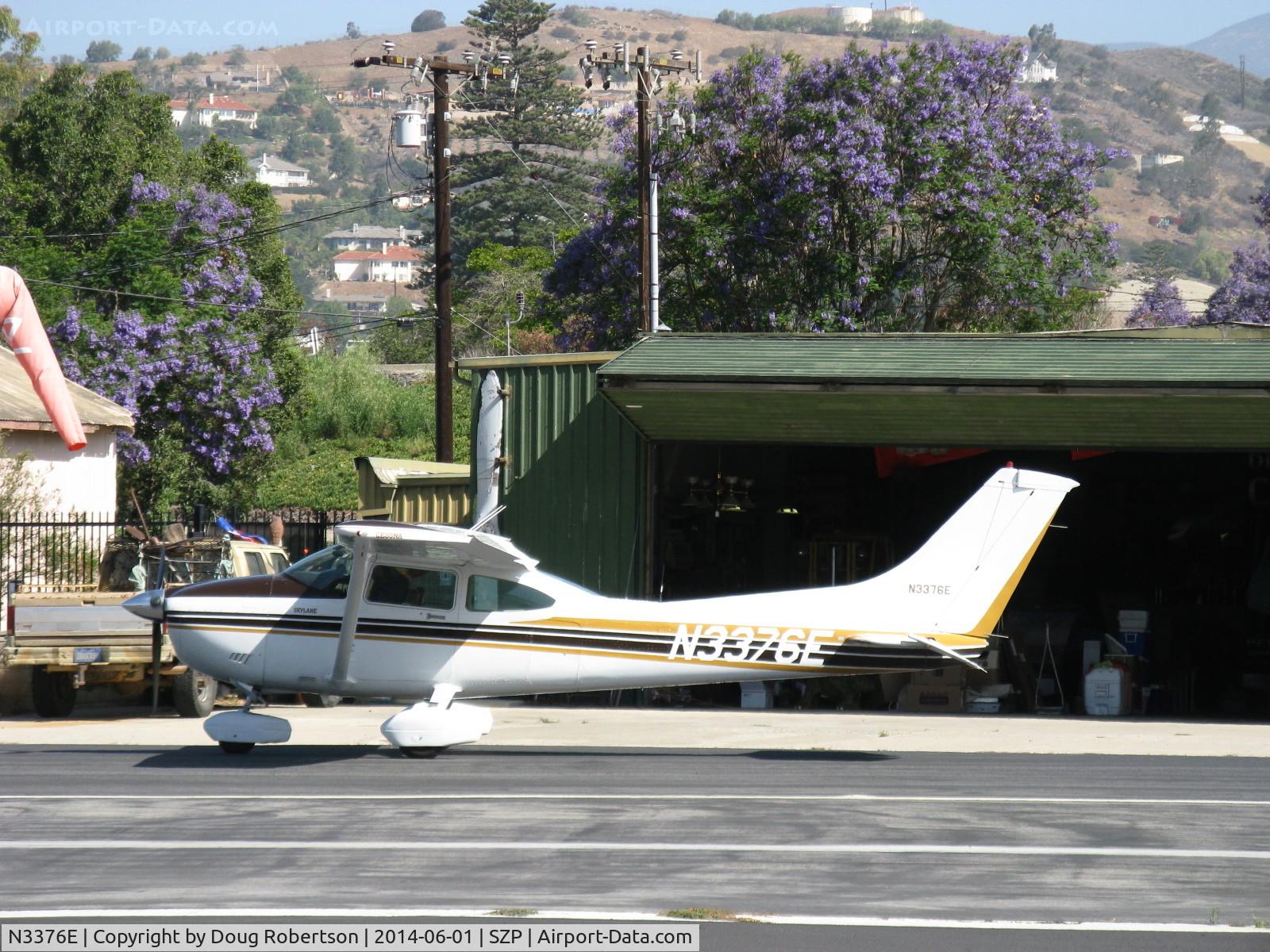 N3376E, 1982 Cessna 182R Skylane C/N 18268243, 1982 Cessna 182R SKYLANE, Lycoming O-470-U 230 Hp, taxi 