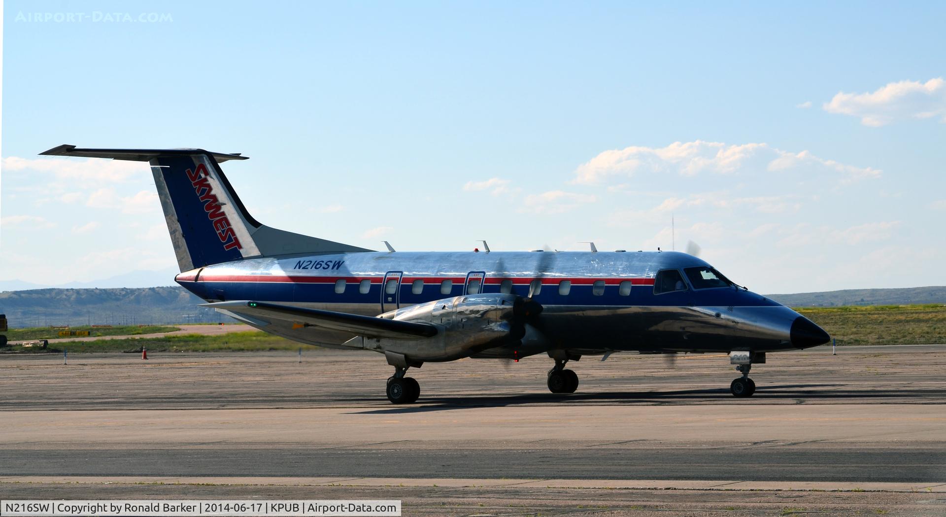 N216SW, 1993 Embraer EMB-120 Brasilia C/N 120.285, Taxi Pueblo