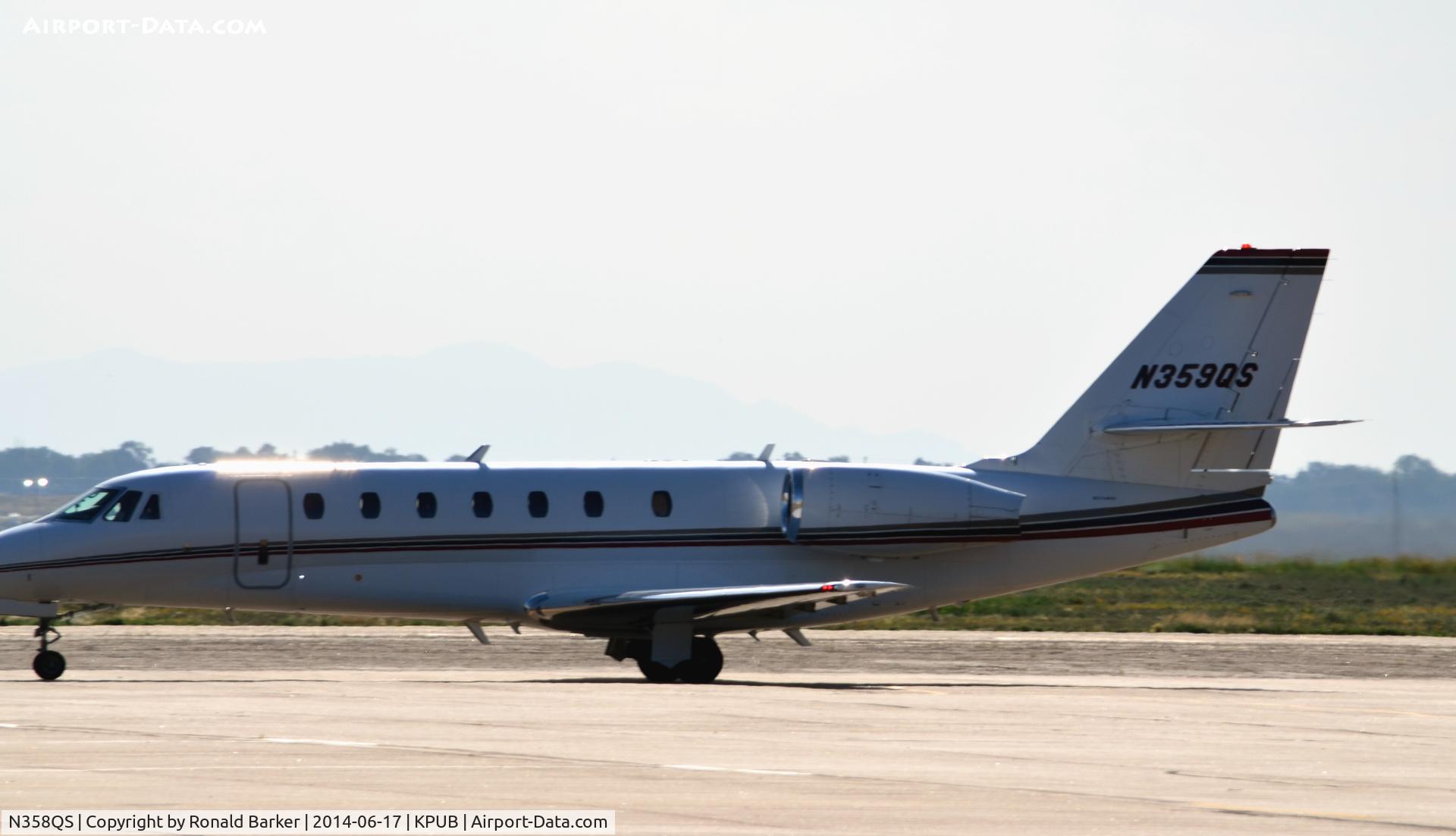 N358QS, 1998 Cessna 560 Citation Ultra C/N 560-0455, Taxi Pueblo