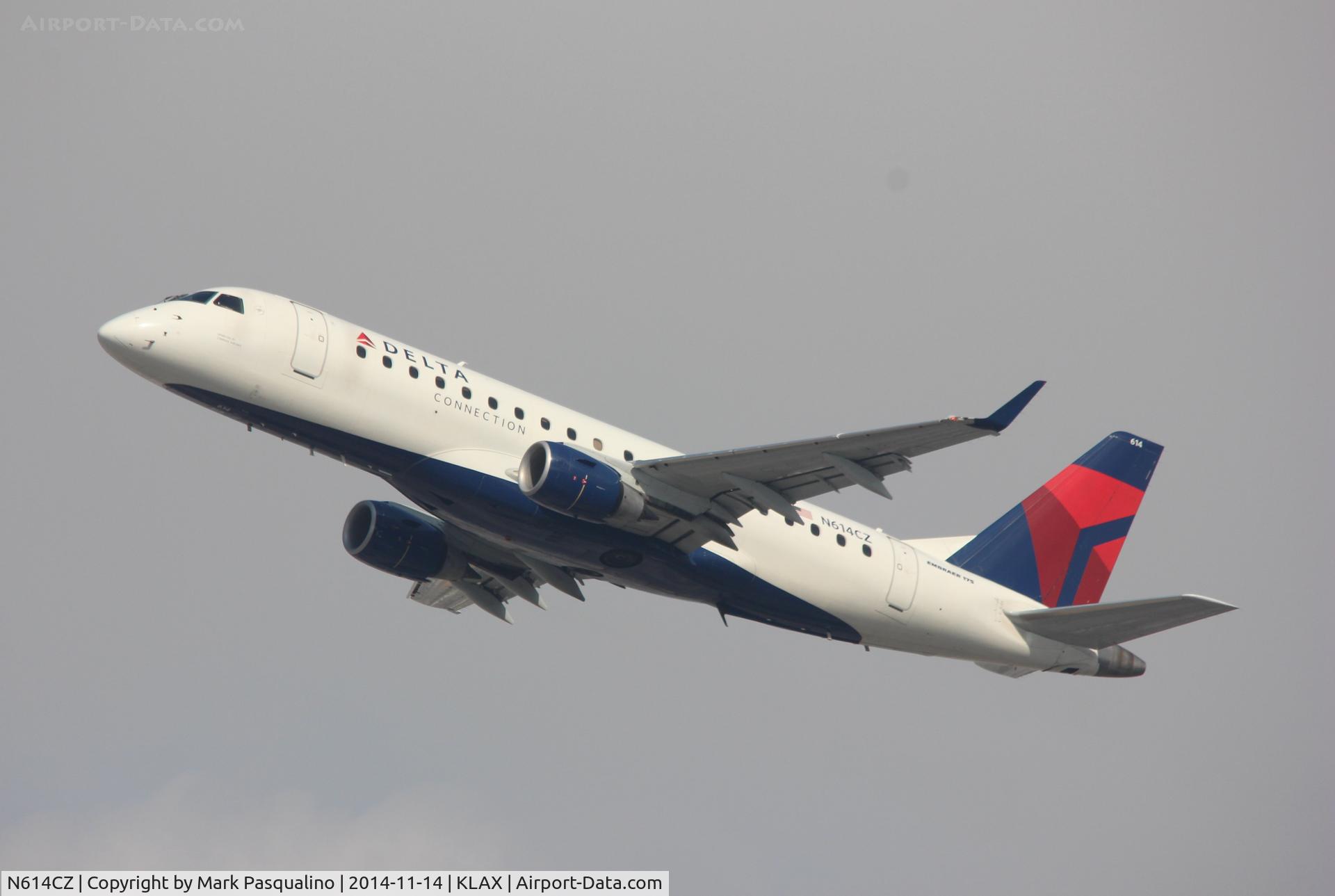 N614CZ, 2008 Embraer 175LR (ERJ-170-200LR) C/N 17000205, ERJ 170-200 LR