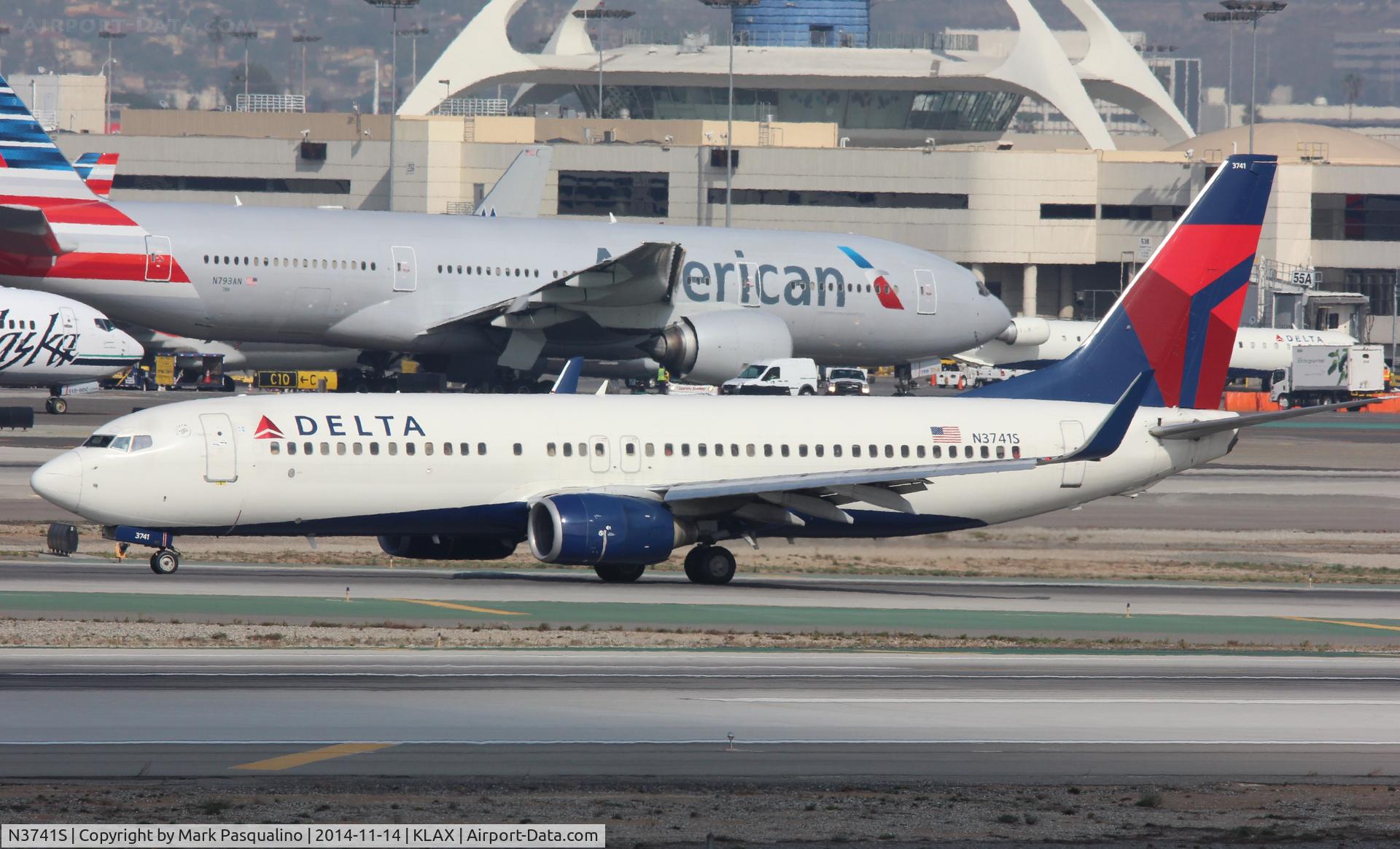 N3741S, 2001 Boeing 737-832 C/N 30487, Boeing 737-800