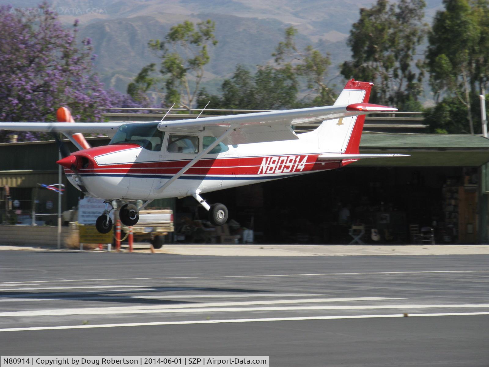 N80914, 1976 Cessna 172M C/N 17266799, 1976 Cessna 172M SKYHAWK, Lycoming O-320-E2D 150 Hp, landing Rwy 22