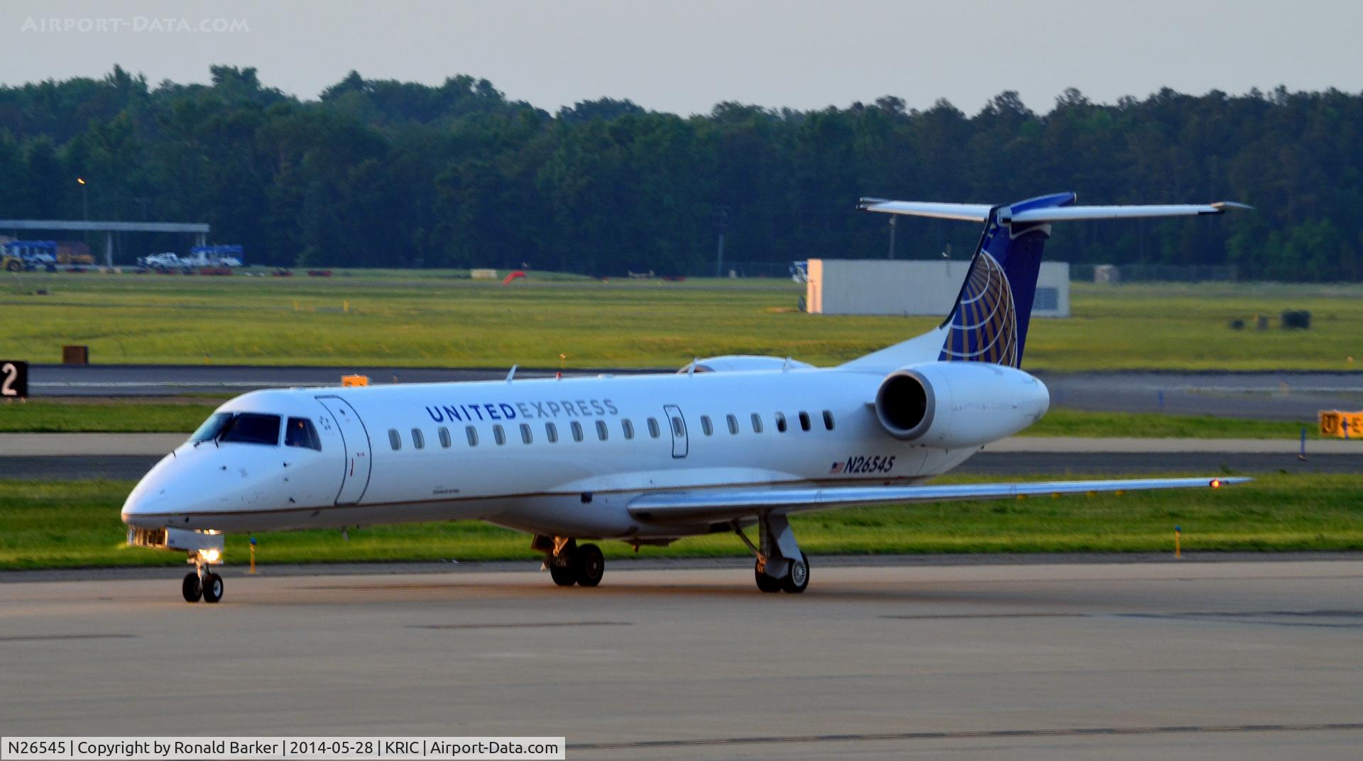 N26545, 2002 Embraer ERJ-145LR (EMB-145LR) C/N 145558, Taxi Richmond