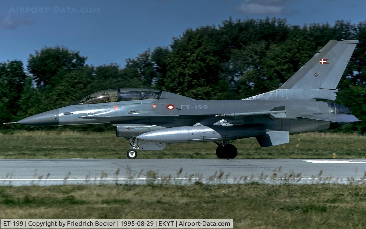 ET-199, 1986 Fokker F-16B Fighting Falcon C/N 6G-15, departure from Aalborg