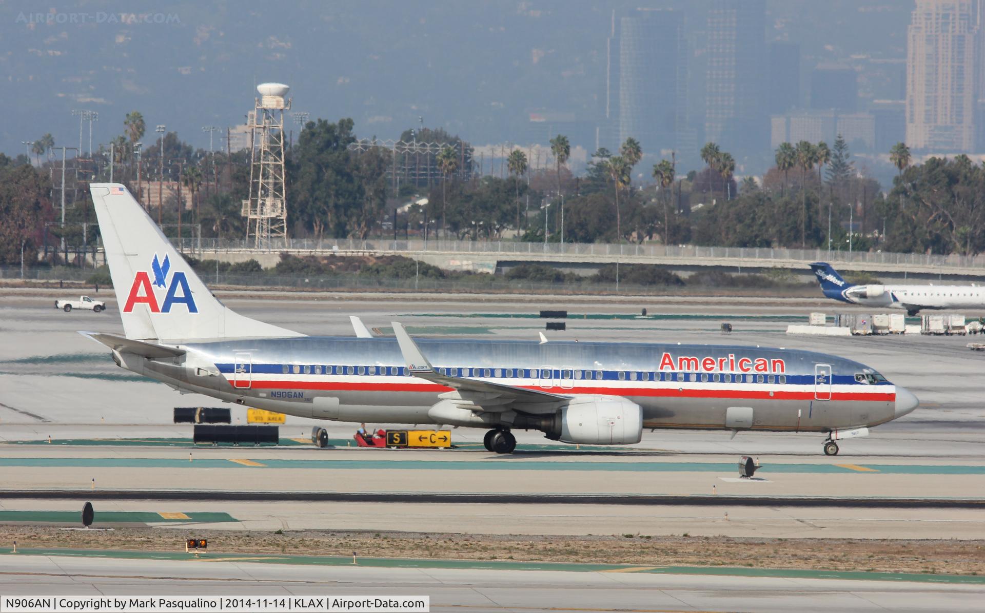 N906AN, 1999 Boeing 737-823 C/N 29508, Boeing 737-800