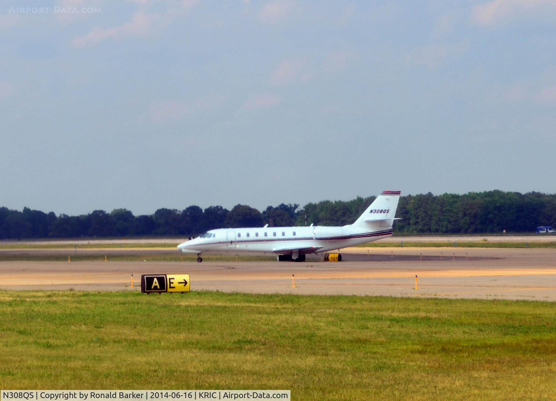 N308QS, 2006 Cessna 680 Citation Sovereign C/N 680-0116, Taxi Richmond