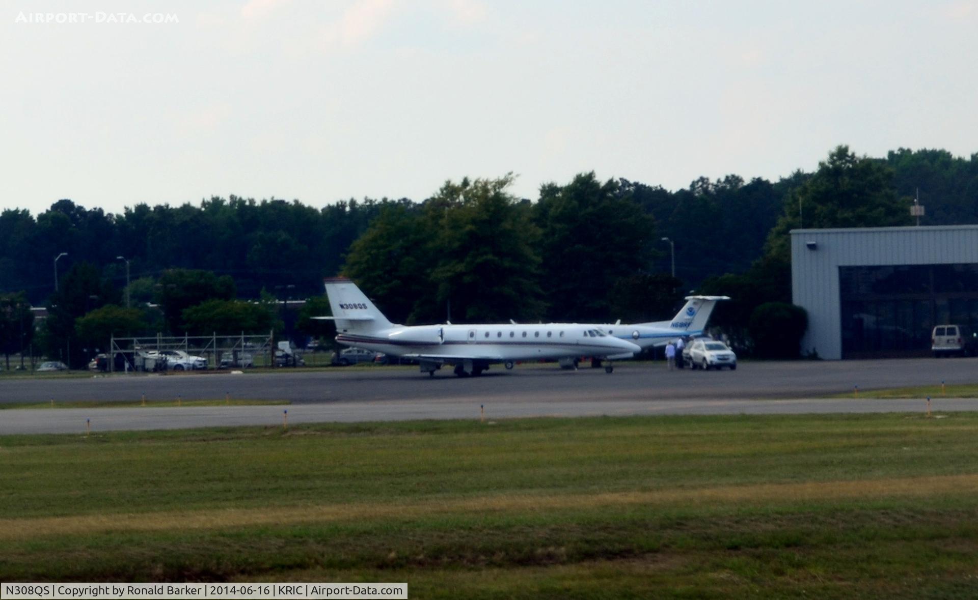 N308QS, 2006 Cessna 680 Citation Sovereign C/N 680-0116, Taxi Richmond