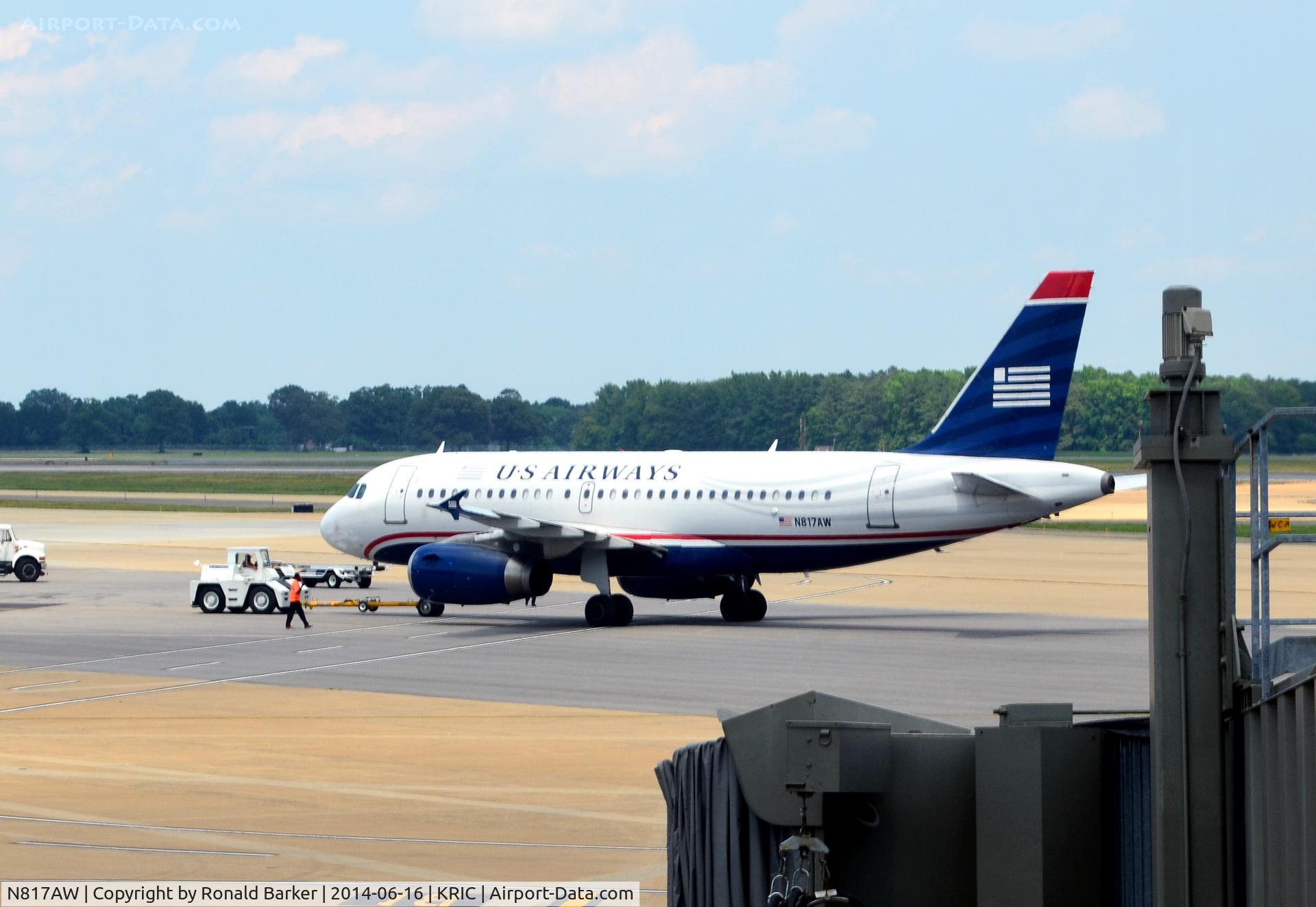 N817AW, 2000 Airbus A319-132 C/N 1373, Pushback Richmond