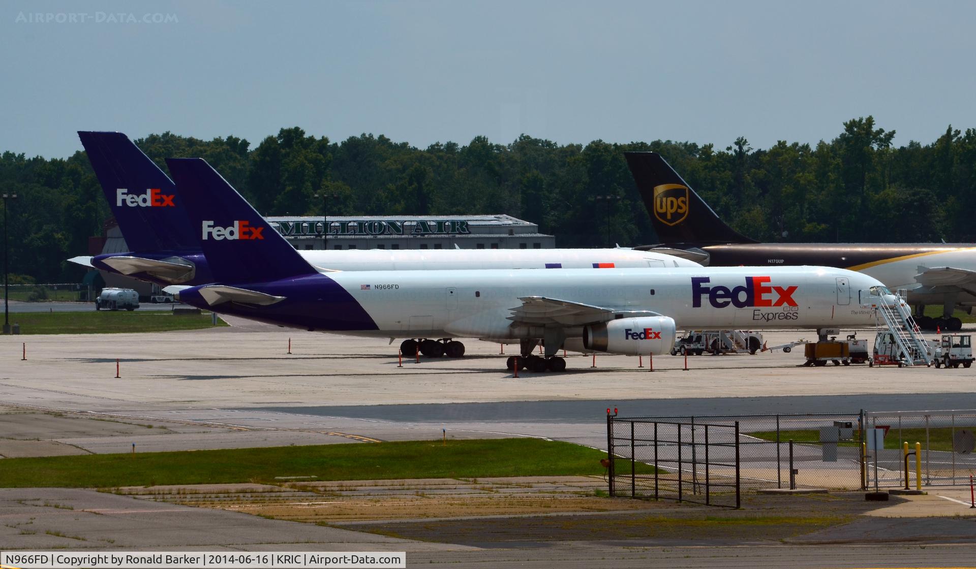 N966FD, 1993 Boeing 757-204(SF) C/N 25626, Ramp Richmond