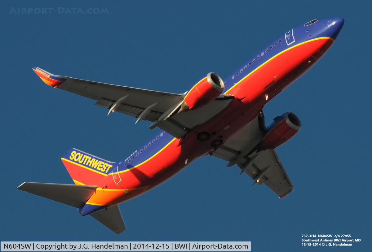 N604SW, 1995 Boeing 737-3H4 C/N 27955, Take off climb..