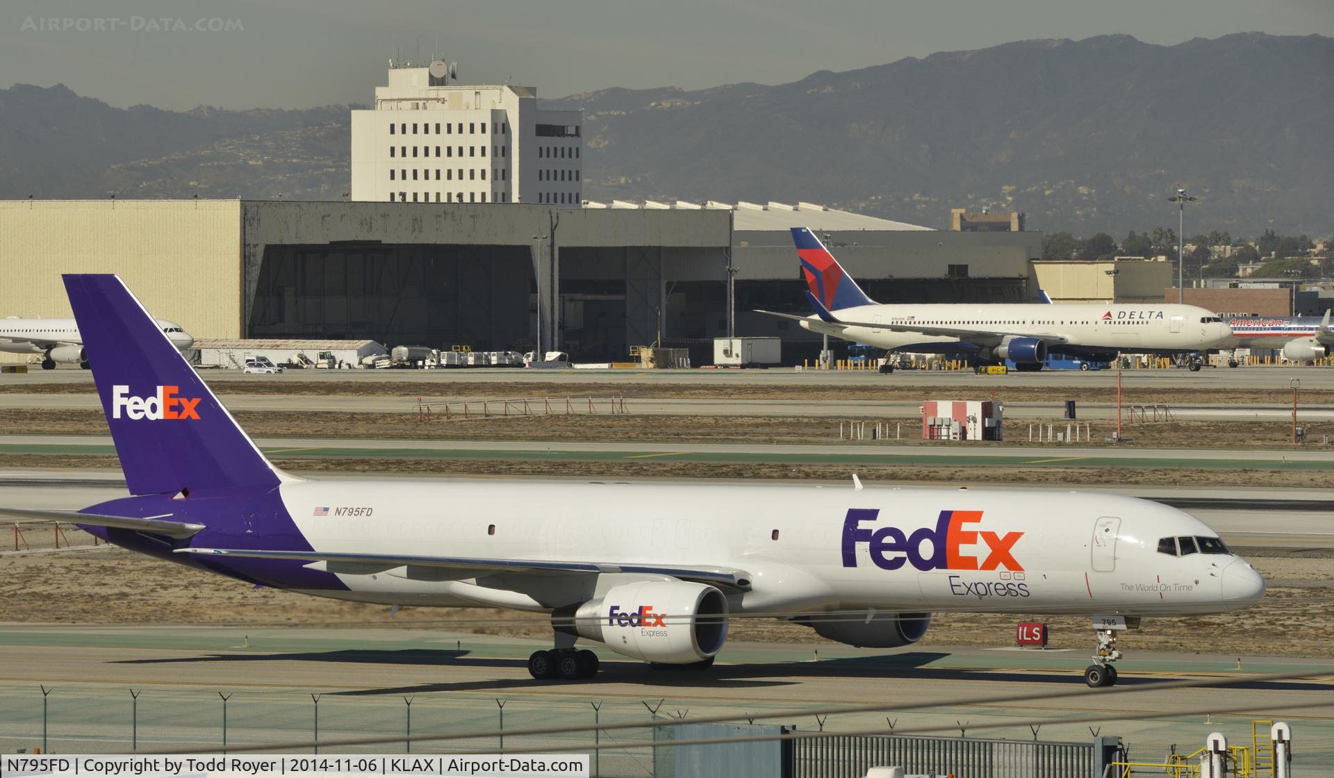 N795FD, 1993 Boeing 757-222F C/N 26706, Taxiing to parking at LAX