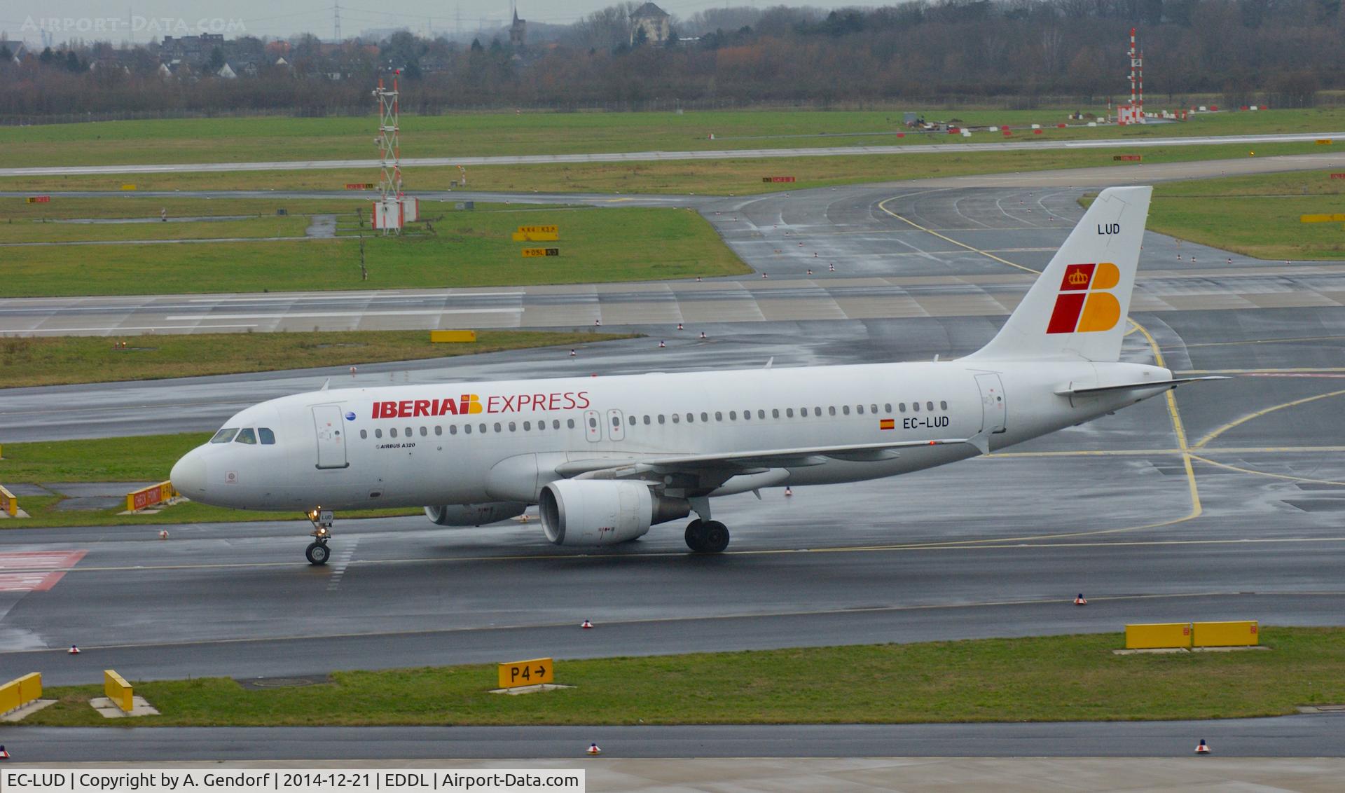 EC-LUD, 1999 Airbus A320-214 C/N 1067, Iberia Express, is here taxiing to the gate at Düsseldorf Int'l(EDDL)