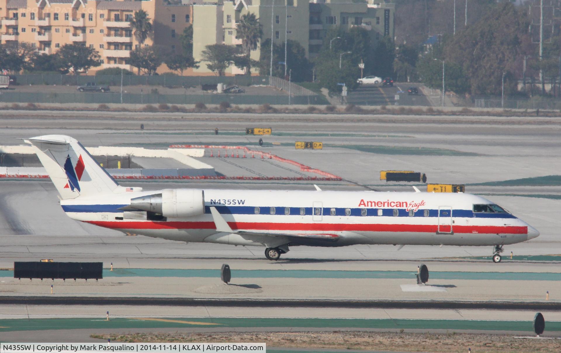 N435SW, 2001 Bombardier CRJ-200LR (CL-600-2B19) C/N 7555, CL-600-2B19