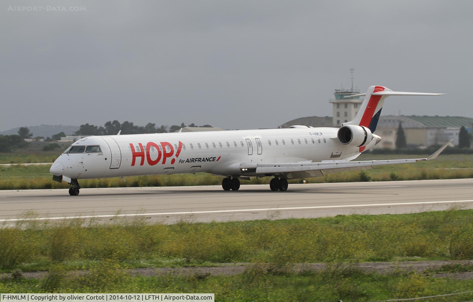 F-HMLM, 2012 Bombardier CRJ-1000EL NG (CL-600-2E25) C/N 19023, landing at hyères airport