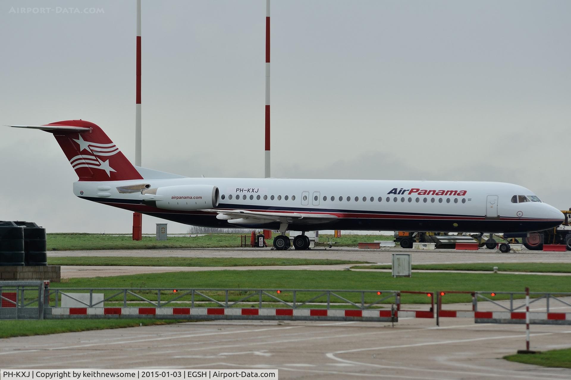 PH-KXJ, 1992 Fokker 100 (F-28-0100) C/N 11400, Showing Air Panama colour scheme.