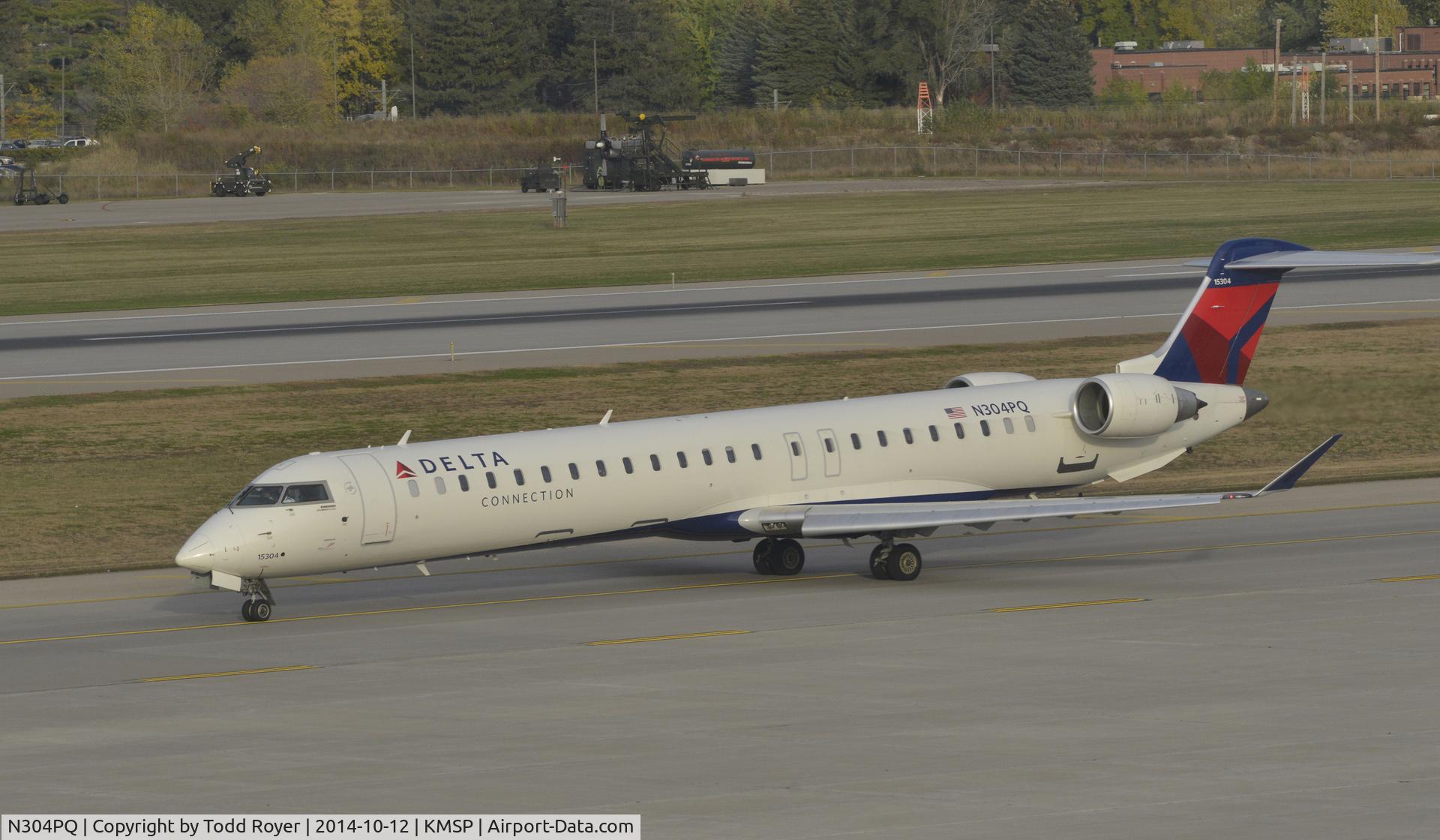 N304PQ, 2014 Bombardier CRJ-900LR (CL-600-2D24) C/N 15304, Taxiing for departure at MSP