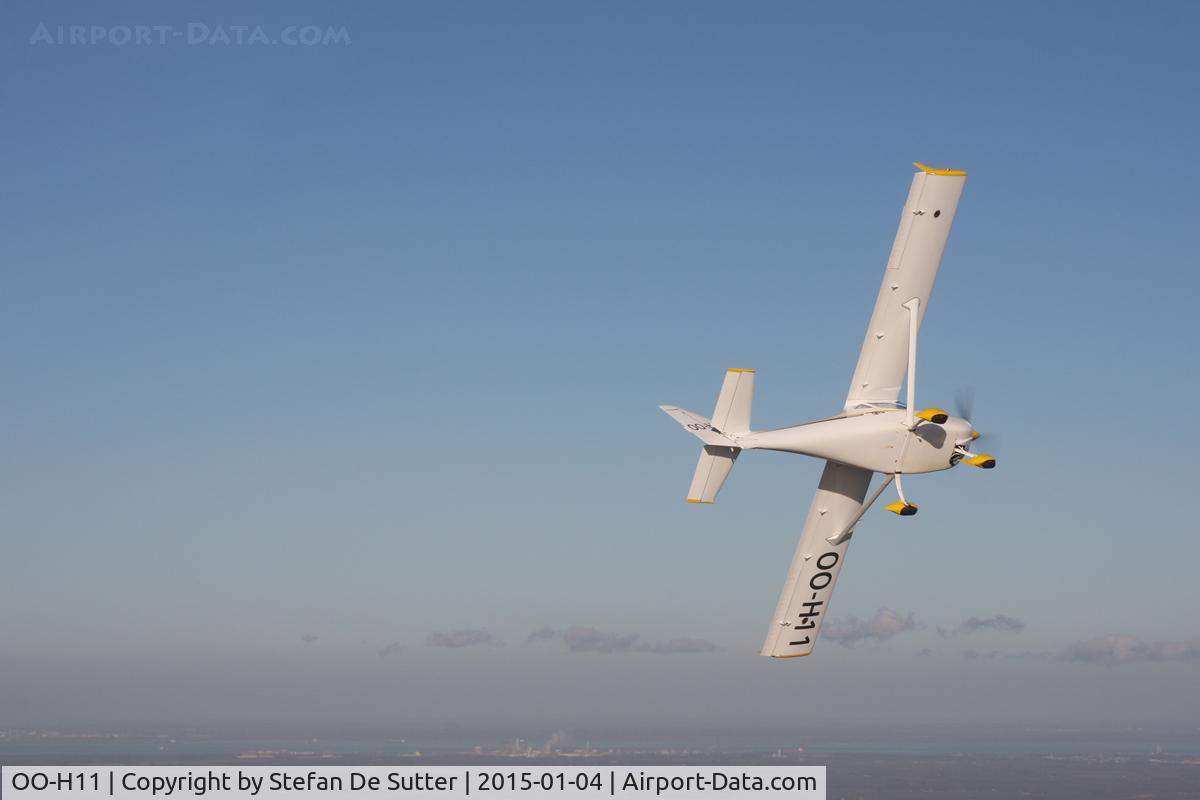 OO-H11, 2012 B & F Technik FK-9 ELA C/N 469, Breaking away. Picture taken from G-NETY.