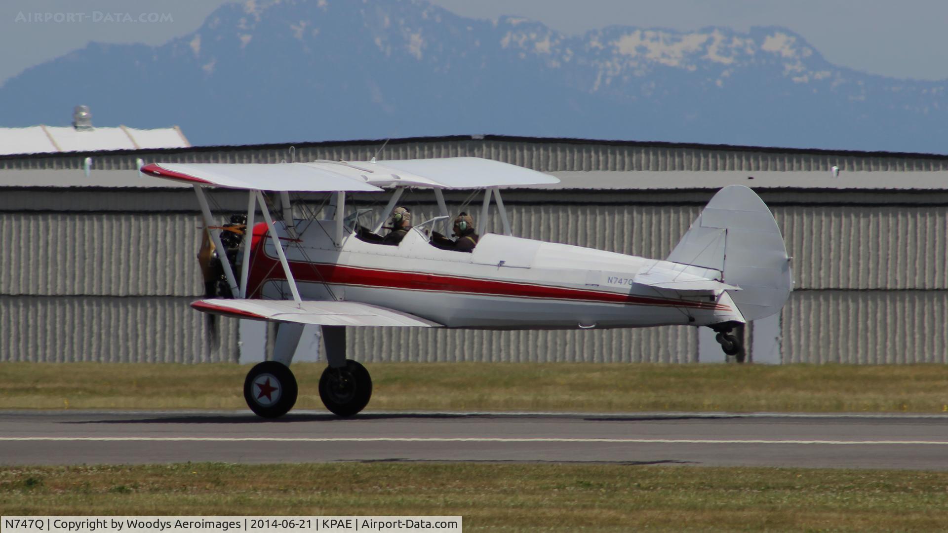 N747Q, 1941 Boeing D75N1 C/N 75-4018, Departing on 34L