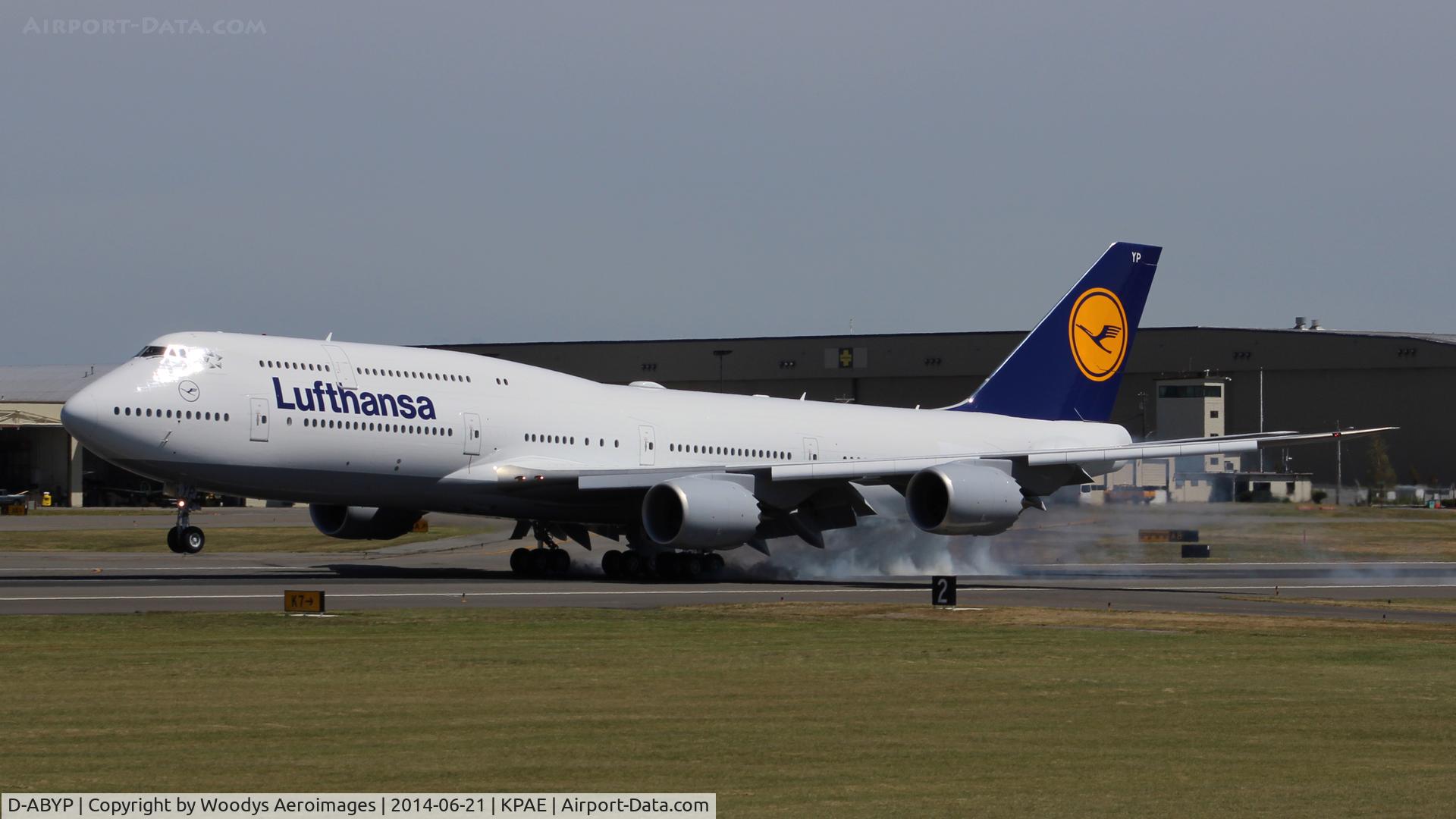 D-ABYP, 2014 Boeing 747-830 C/N 37839, Touching down on 34L
