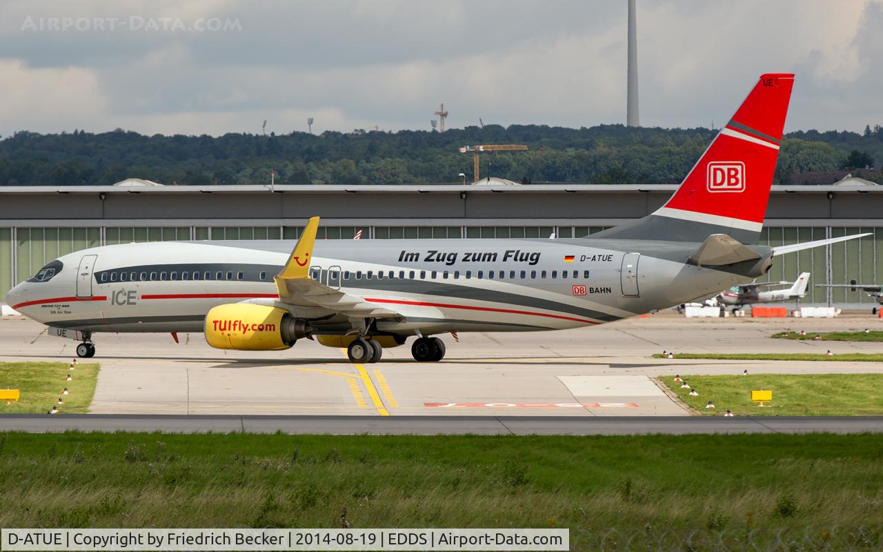 D-ATUE, 2006 Boeing 737-8K5 C/N 34686, taxying to the gate