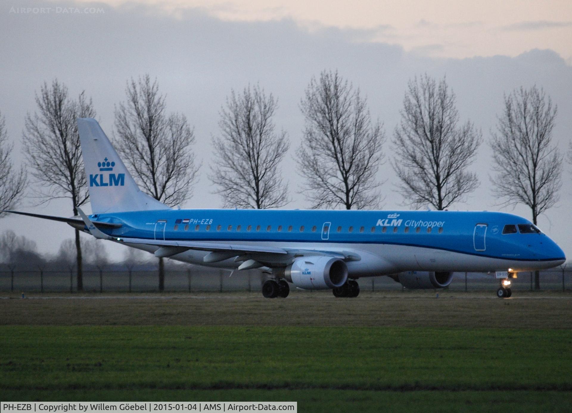 PH-EZB, 2008 Embraer 190LR (ERJ-190-100LR) C/N 19000235, Taxi to runway 36L of Schiphol Airport in new colours