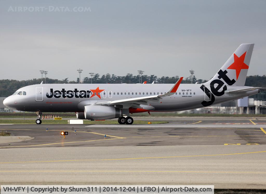 VH-VFY, 2014 Airbus A320-232 C/N 6362, Delivery day...