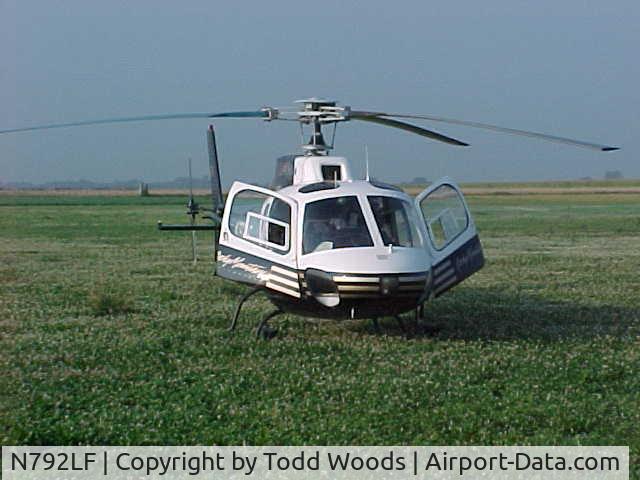 N792LF, 1978 Aerospatiale AS-350B Ecureuil C/N 1035, Scene Flight with LifeNet 2-3 When based out of KCNU Chanute, KS in 2000