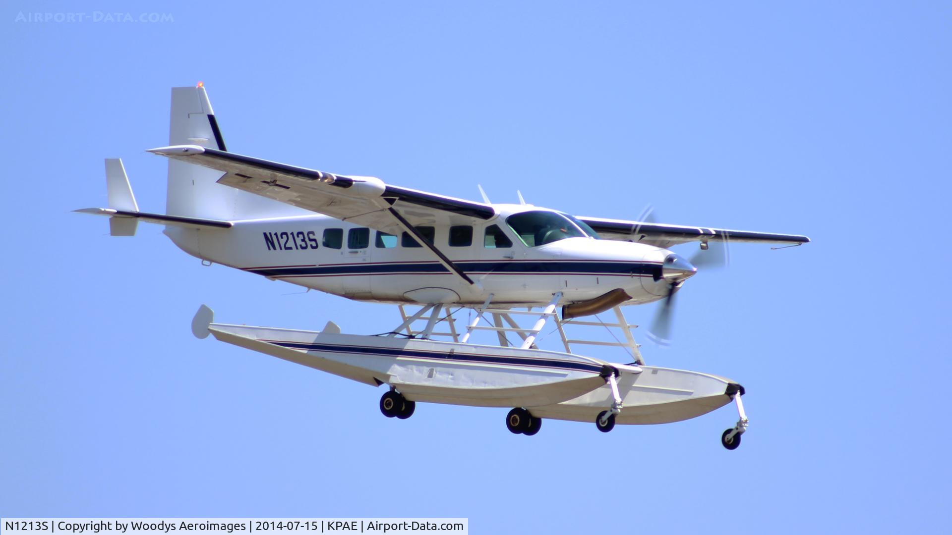 N1213S, 1995 Cessna 208 Caravan I C/N 20800243, Arriving on 16R at KPAE