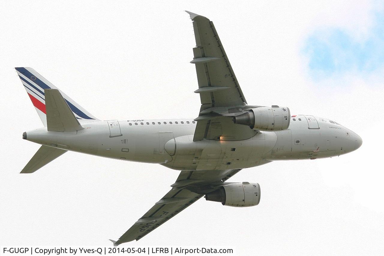 F-GUGP, 2006 Airbus A318-111 C/N 2967, Airbus A318-111, Take off rwy 07R, Brest-Bretagne Airport (LFRB-BES)