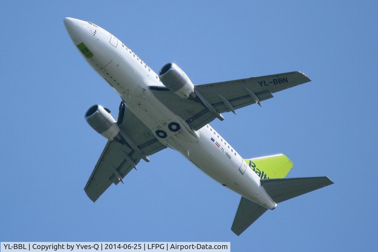 YL-BBL, 1998 Boeing 737-33V C/N 29334, Boeing 737-33L, Take off rwy 27L, Roissy Charles De Gaulle airport (LFPG-CDG)