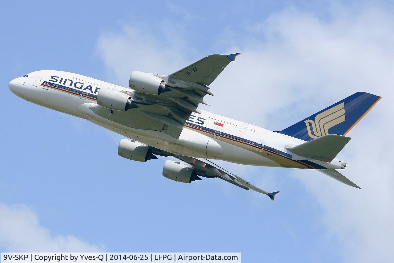 9V-SKP, 2011 Airbus A380-841 C/N 076, Airbus A380-841, Take off rwy 27L, Roissy Charles De Gaulle airport (LFPG-CDG)