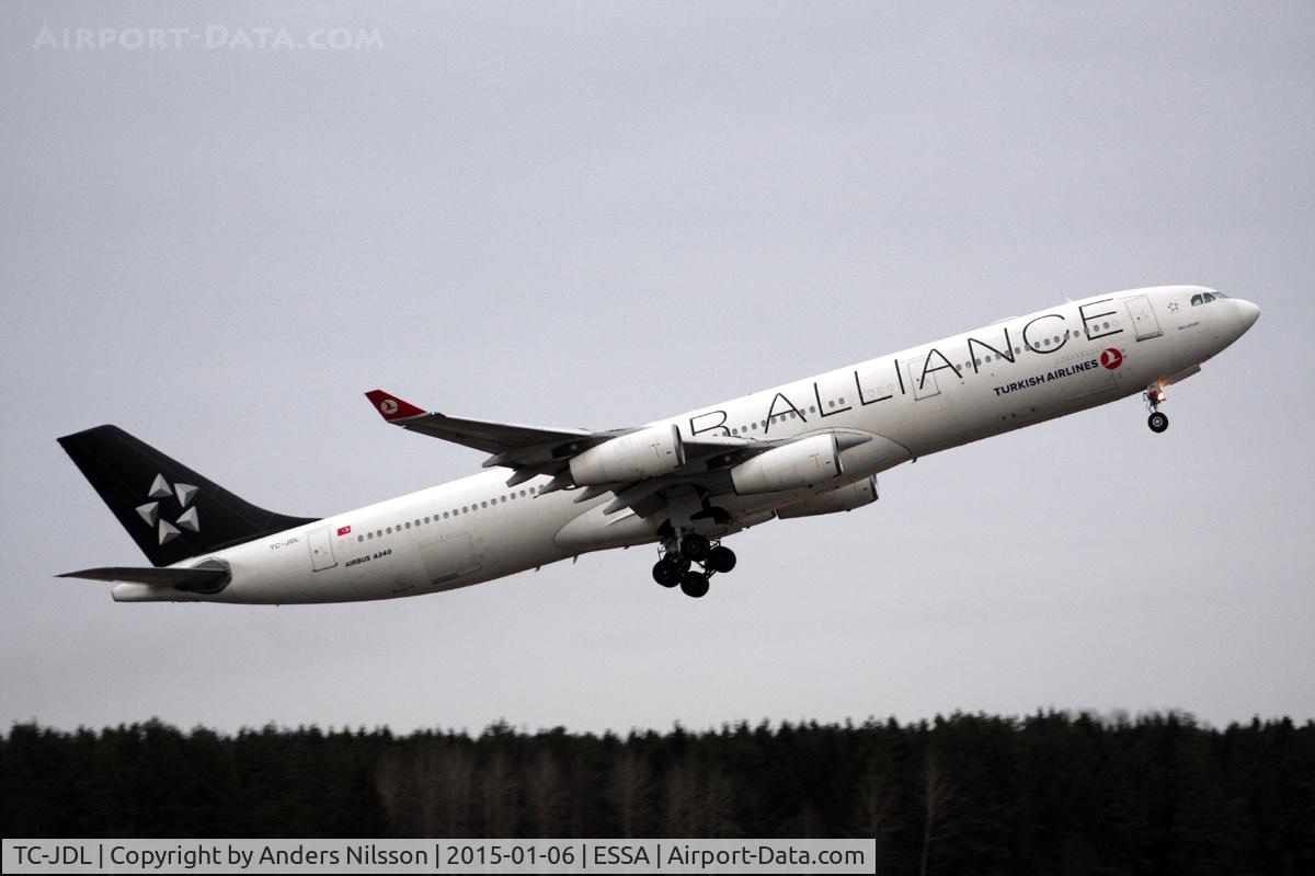 TC-JDL, 1994 Airbus A340-311 C/N 057, Departing runway 08.
