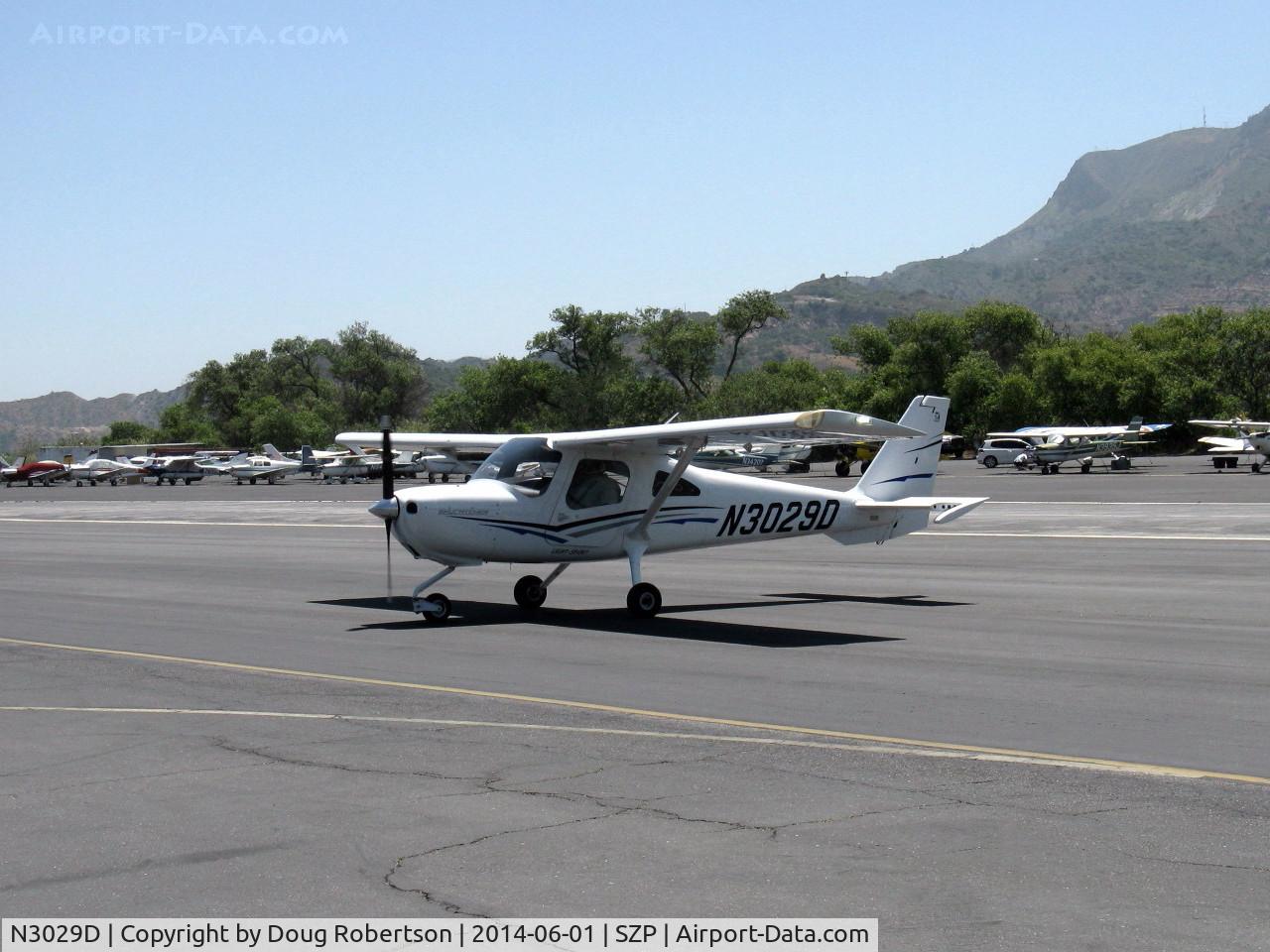 N3029D, 2011 Cessna 162 Skycatcher C/N 16200097, 2011 Cessna 162 SKYCATCHER LSA, Continental O-200D lightweight 100 Hp, taxi off the active