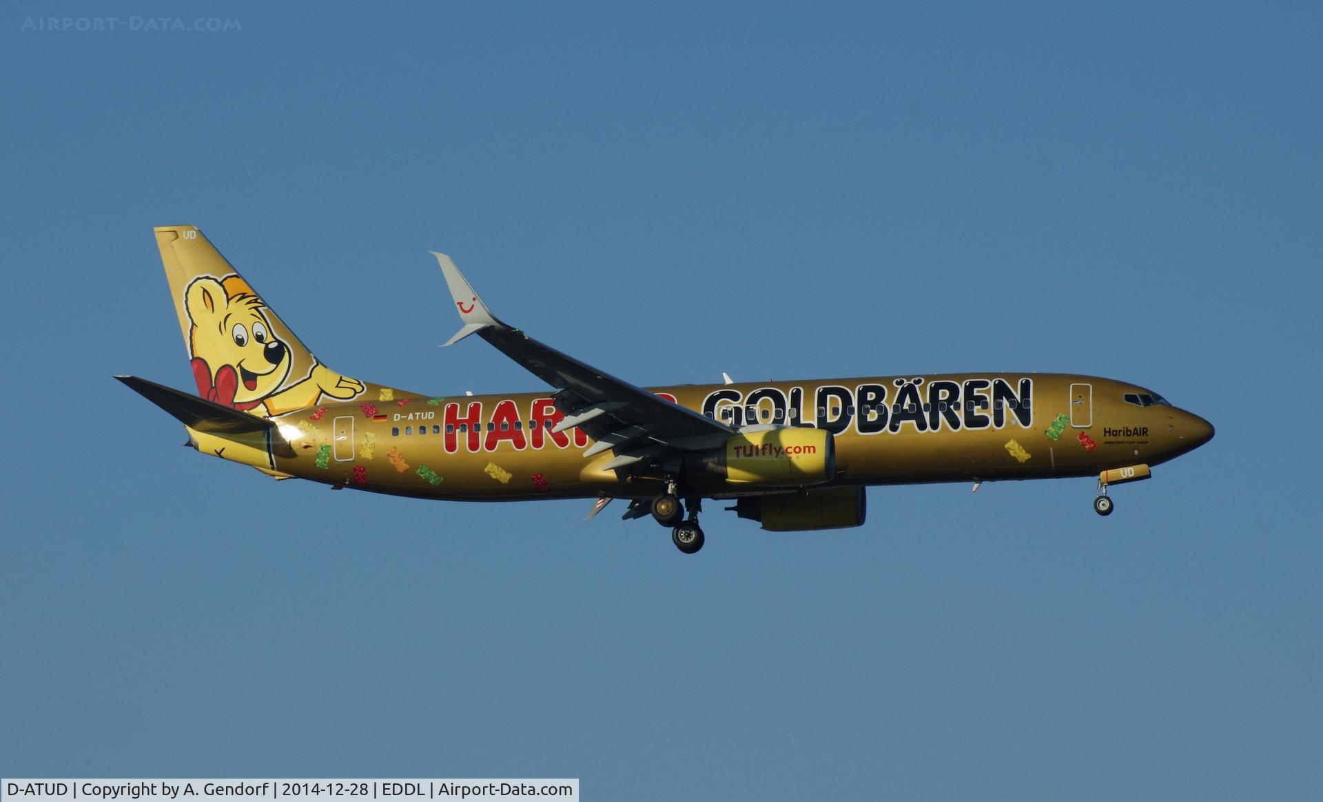 D-ATUD, 2006 Boeing 737-8K5 C/N 34685, TUiFly (Haribo Gold cs.), is here on short final at Düsseldorf Int'l(EDDL), returning from Gran Canaria(GCLP)