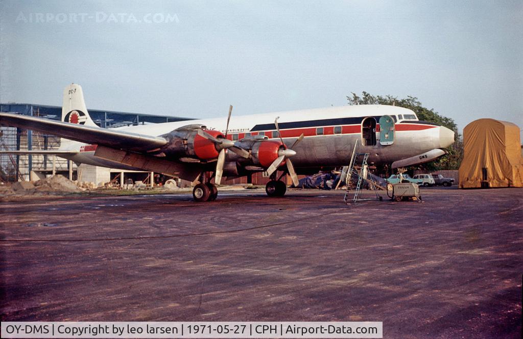 OY-DMS, 1954 Douglas DC-7 C/N 44139, Copenhagen 27.5.71