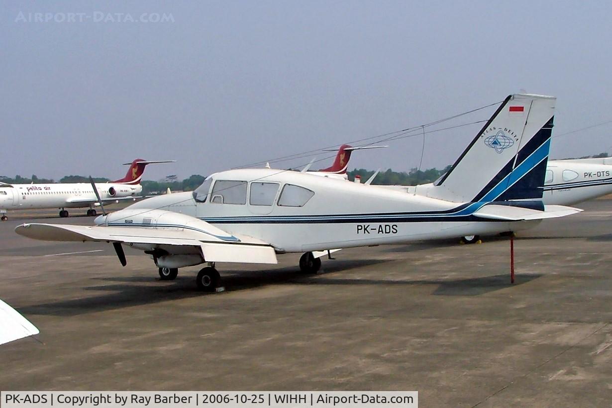 PK-ADS, 1969 Piper PA-23-250 Aztec C/N 27-4416, Piper PA-23-250 Aztec D [27-4416]  Jakarta-Halim Perdanakusuma Int~PK 25/10/2006