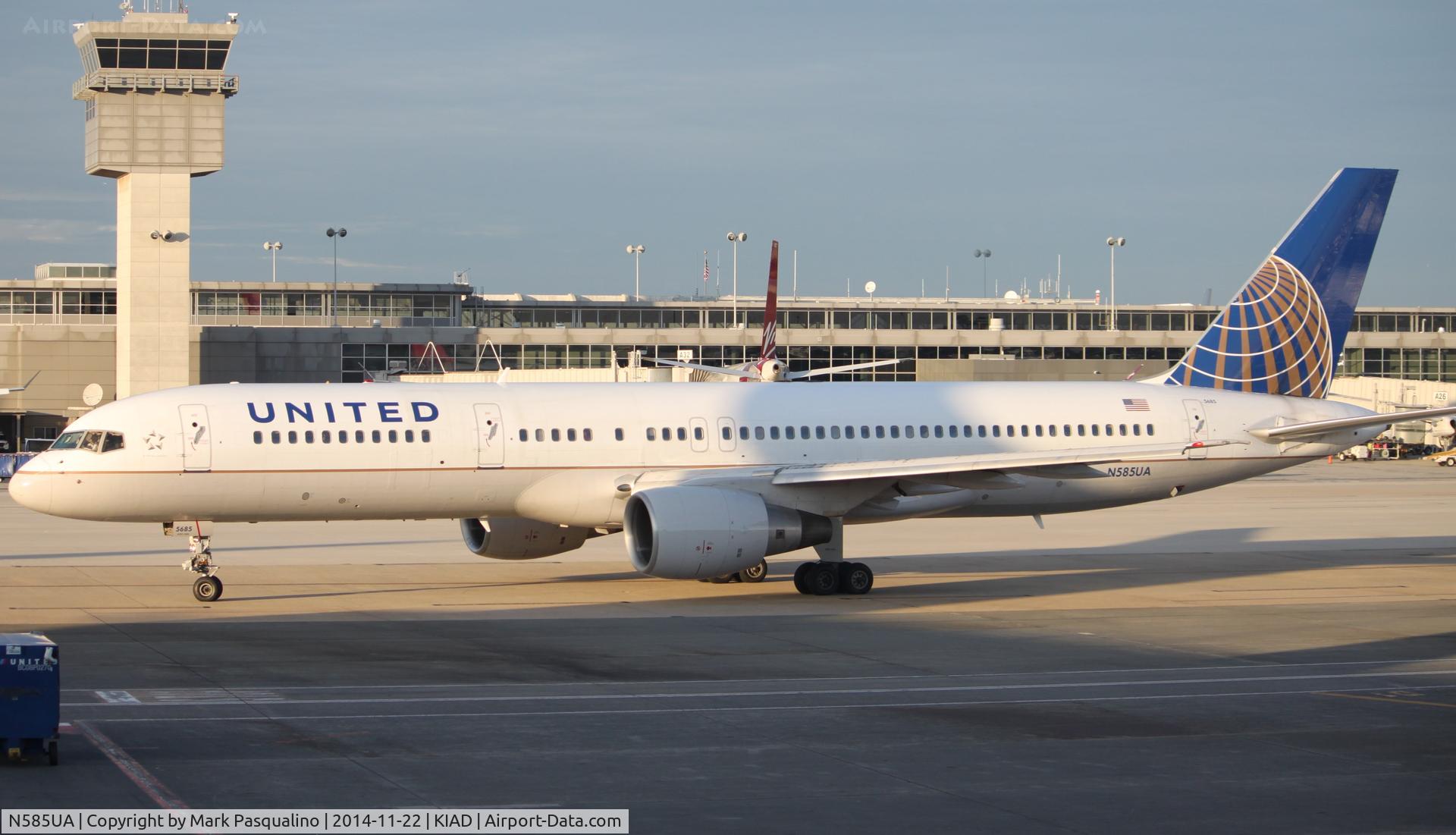 N585UA, 1993 Boeing 757-222 C/N 26709, Boeing 757-200