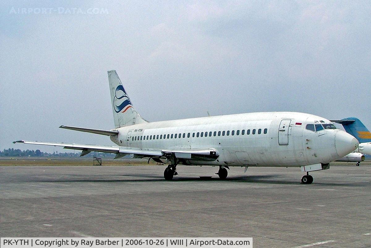 PK-YTH, 1974 Boeing 737-204 C/N 20806, Boeing 737-204 [20806] (Batavia Air) Jakarta-Soekarno Hatta Int~PK 26/10/2006