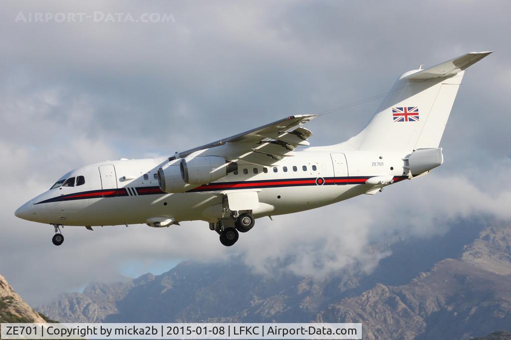 ZE701, 1985 British Aerospace BAe.146 CC.2 C/N E1029, Landing