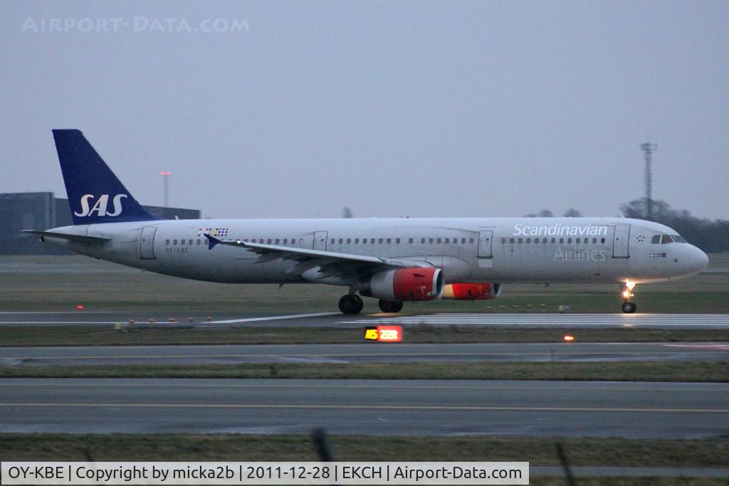 OY-KBE, 2002 Airbus A321-232 C/N 1798, Take off