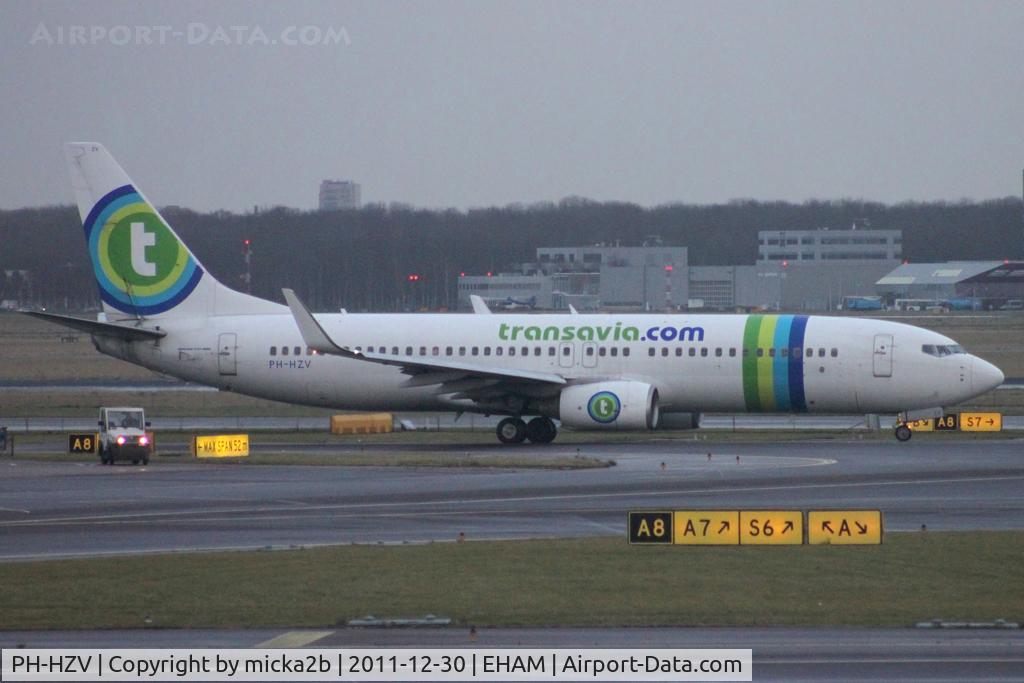 PH-HZV, 2002 Boeing 737-8K2 C/N 30650, Taxiing