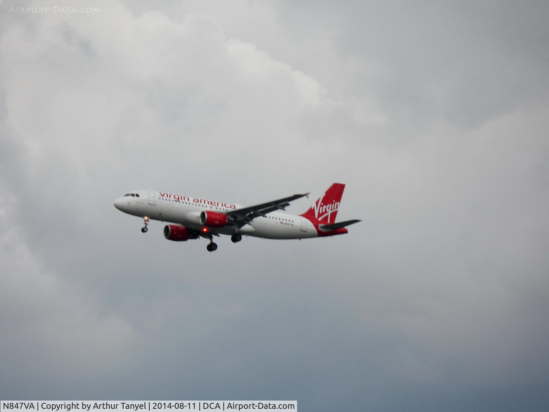 N847VA, 2011 Airbus A320-214 C/N 4948, Landing @ DCA